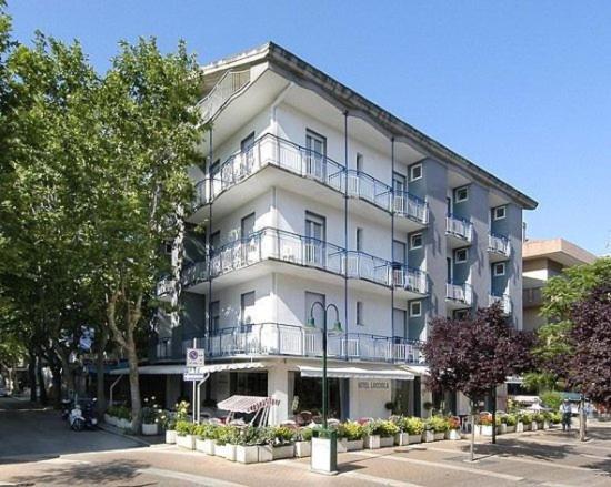 B&B Hotel Lucciola カットーリカ エクステリア 写真