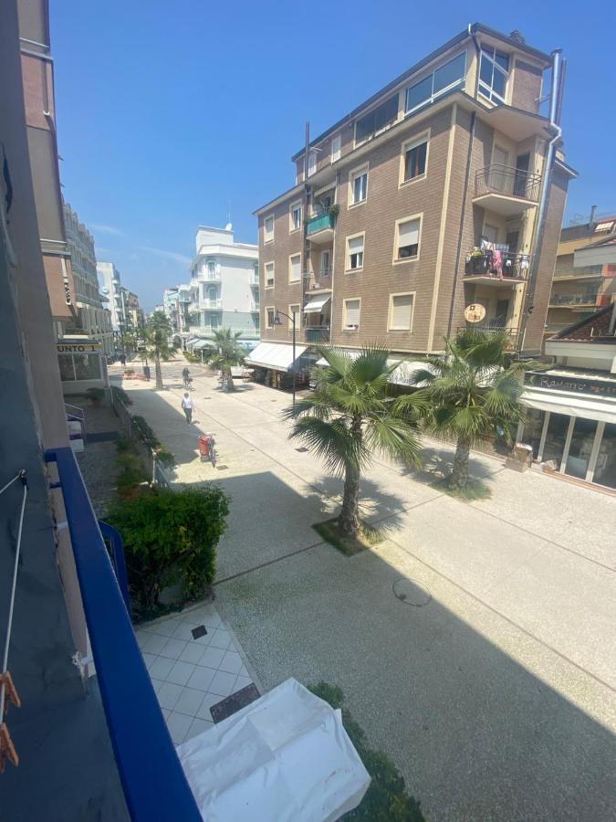 B&B Hotel Lucciola カットーリカ エクステリア 写真