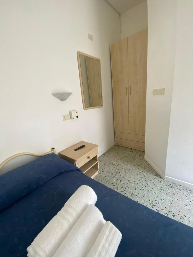 B&B Hotel Lucciola カットーリカ エクステリア 写真