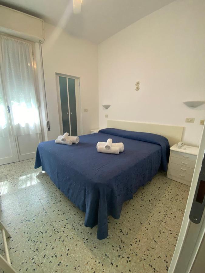 B&B Hotel Lucciola カットーリカ エクステリア 写真