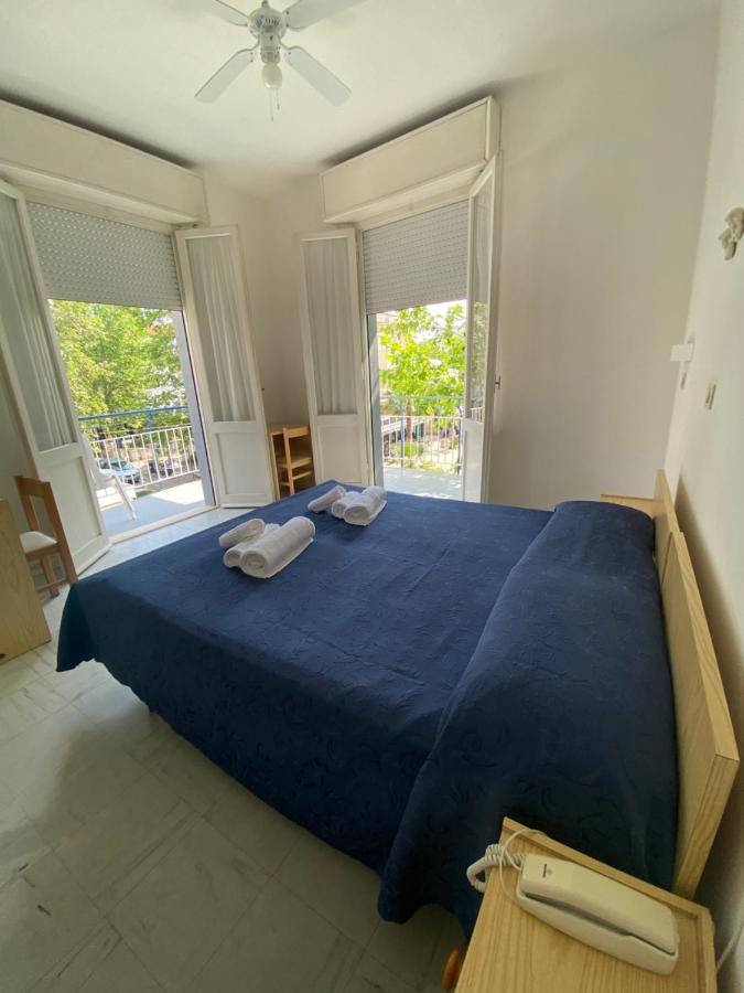 B&B Hotel Lucciola カットーリカ エクステリア 写真